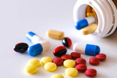 Laboratuvar testleri ve klinik uyuşturucu. Toksikoloji. Klinik Farmakoloji.