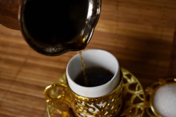 Café Quente Derramado Uma Xícara — Fotografia de Stock