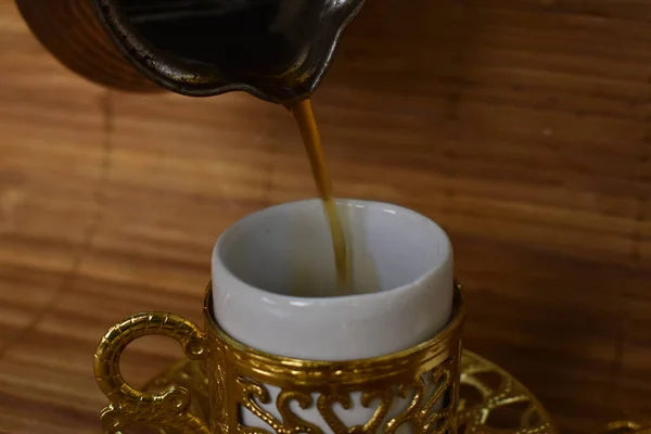 Heißer Kaffee Eine Tasse Gegossen — Stockfoto