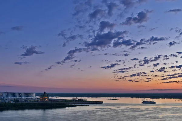 Nizhny Novgorod Dawn Ship Sails Volga — Stock Photo, Image