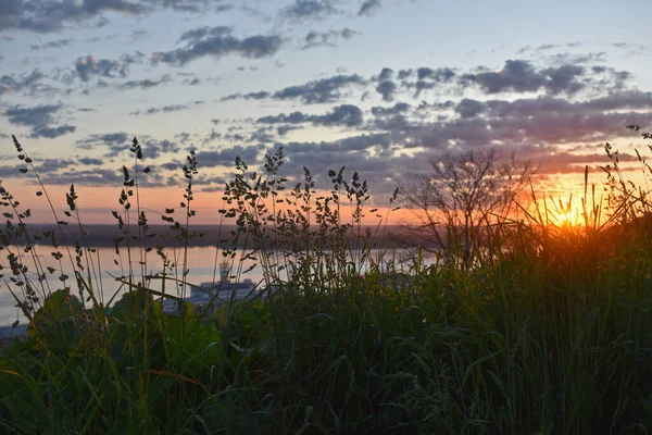 Hajnalban Volga Folyó Partján Nyizsnyij Novgorod — Stock Fotó