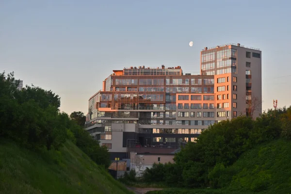 Hermoso Edificio Apartamentos Caro Amanecer — Foto de Stock