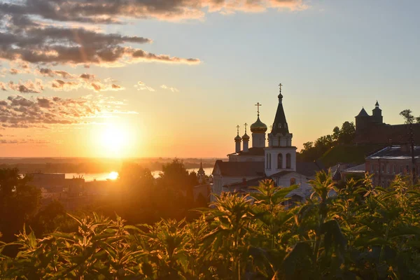 Iglesia Cristiana Orillas Del Río Volga Amanecer Nizhny Novgorod — Foto de Stock
