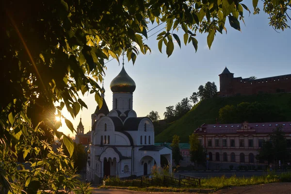 Amanecer Sobre Iglesia Antigua Calle Nizhny Novgorod — Foto de Stock