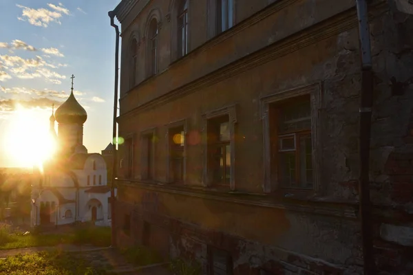 Amanhecer Sobre Igreja Velha Rua Nizhny Novgorod — Fotografia de Stock