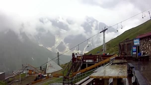 Arbeit Einer Seilbahn Den Bergen — Stockvideo