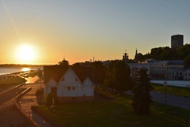 Volga Nehri 'nde şafak vakti. Nizhny Novgorod