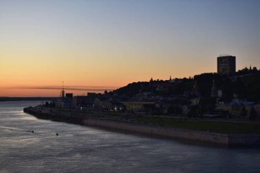 Volga Nehri 'nde şafak vakti. Nizhny Novgorod