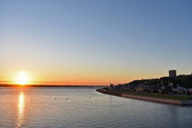 Volga Nehri 'nde şafak vakti. Nizhny Novgorod