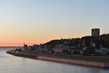 Volga Nehri 'nde şafak vakti. Nizhny Novgorod