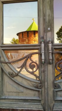 Kapıdaki Kremlin 'in yansıması