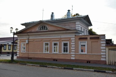 Güzel eski tuğla ev