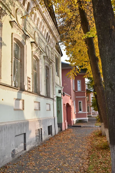 Тихий Осенний Двор Старом Городе — стоковое фото