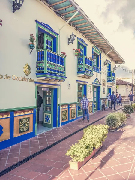 Guatape Antioquia Colômbia Julho 2017 Ruas Coloridas Casas Decoradas Cidade — Fotografia de Stock