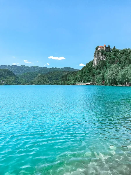 Λίμνη Μπλεντ Κάστρο Και Βουνά Σλοβενία Ευρώπη — Φωτογραφία Αρχείου
