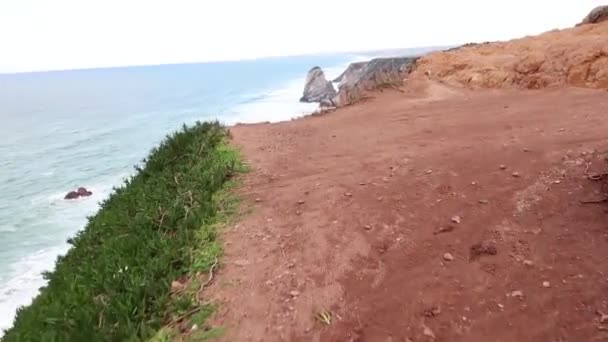 Les Vagues Océan Écrasent Sur Les Rochers Paysage Marin Avec — Video