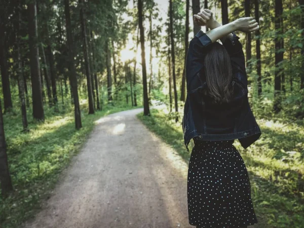 Menina Beleza Floresta — Fotografia de Stock