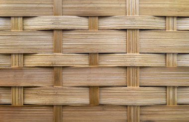 Güneş ışığı altında hasır sepet dokusu