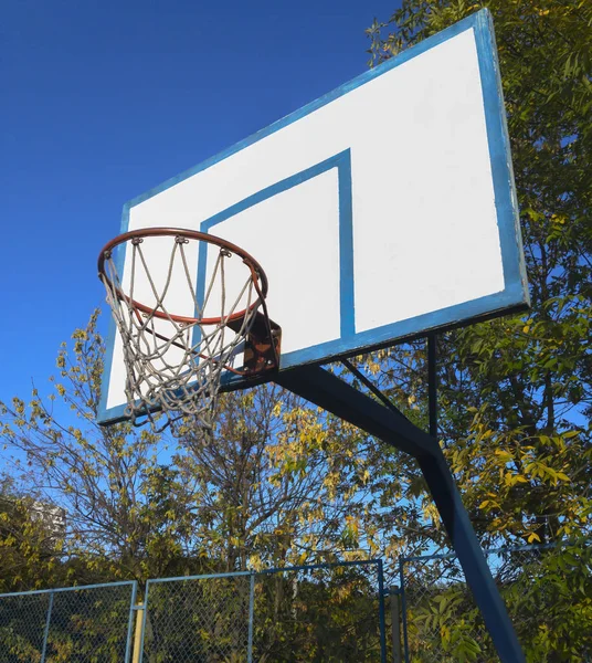 Basket Ring Blue Sky Background — Stock Photo, Image