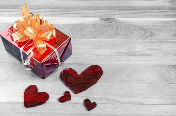 Red Gift Box Red Hearts Black White Background Place Text — Stock Photo, Image