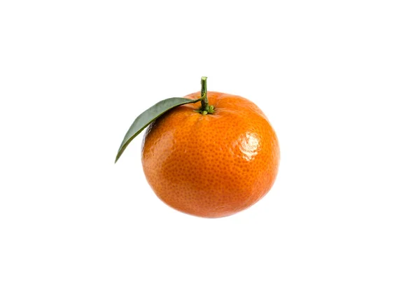 Saftige Mandarine Mit Blatt Nahaufnahme Von Oben Isolieren — Stockfoto