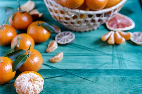 Zitrusmandarinen Korb Nahaufnahme Verschwommener Hintergrund — Stockfoto