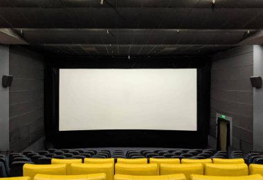 Boş sinema salonu.