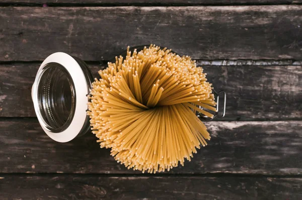 Pastasammlung Einem Glas Auf Dem Küchentisch Ansicht Von Oben — Stockfoto
