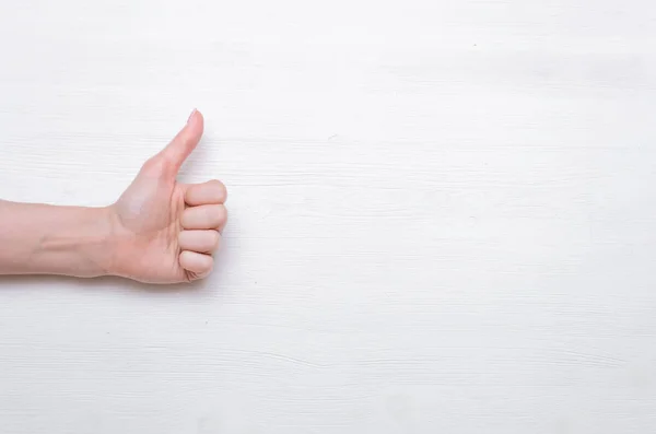 Manos Mujer Mostrando Gesto Hacia Arriba Pulgares Aislados Sobre Fondo — Foto de Stock