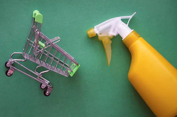 Carro Compra Pulverizador Mano Amarillo Compra Del Concepto Química Doméstica — Foto de Stock