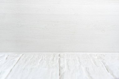 Kopya alanı olan beyaz ahşap tablo dokusu arkaplanı.