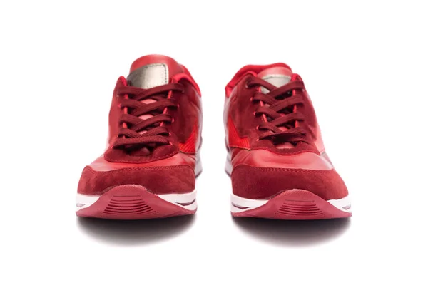 Sapatos Esportivos Vermelhos Isolados Fundo Branco Vista Frontal — Fotografia de Stock