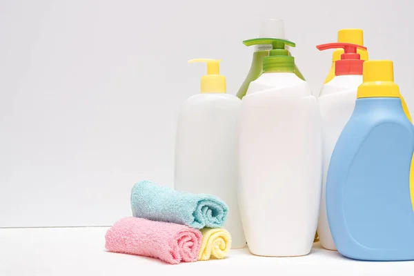Detergent Bottle Towels White Background — Stock Photo, Image