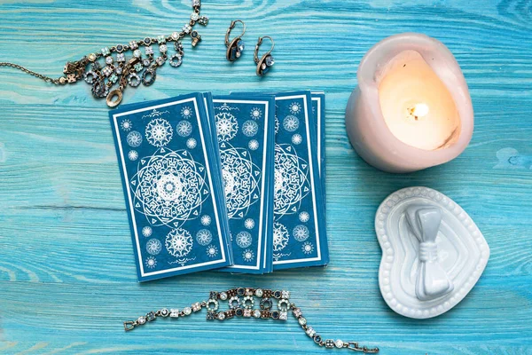 Falcı Masasında Tarot Kartları — Stok fotoğraf