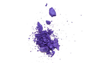 Göz gölgesi pudrası beyaz arkaplanda izole edilmiş.