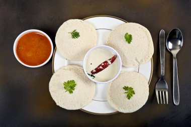 Idli Sambar Hindistan cevizi Hint turşusu, bir Güney Hint popüler ve sağlıklı gıda ile