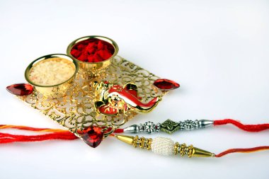 Rakha Bandhan veya Rakhi, kardeşlerim için bir Hint Festivali