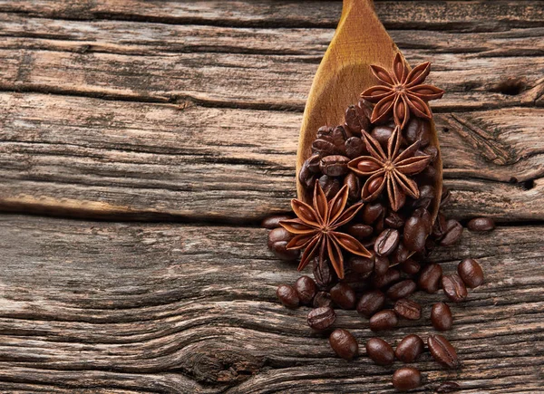 Kawa Anyż Łyżką Podłoże Drewniane — Zdjęcie stockowe
