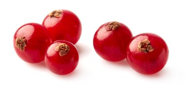 taze kırmızı kuş üzümü çilek fotoğraflandı closeup beyaz bir arka plan üzerinde izole