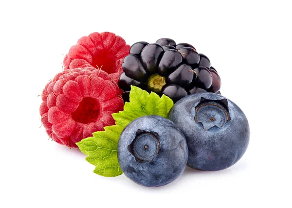 Himbeeren Mit Blaubeeren Und Brombeeren Isoliert Auf Weißem Hintergrund Reife lizenzfreie Stockbilder