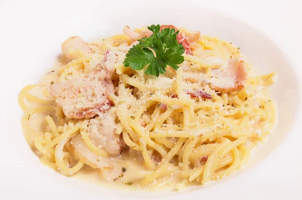 Primo Piano Spaghetti Alla Carbonara Con Pancetta Formaggio Cima Spaghetti — Foto Stock