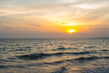 renkli şafak denize. doğa kompozisyon.