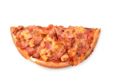 Beyaz arkaplanda izole edilmiş pizza