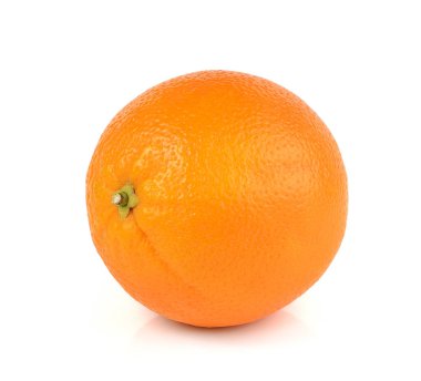 Beyaz arkaplanda portakal meyvesi izole
