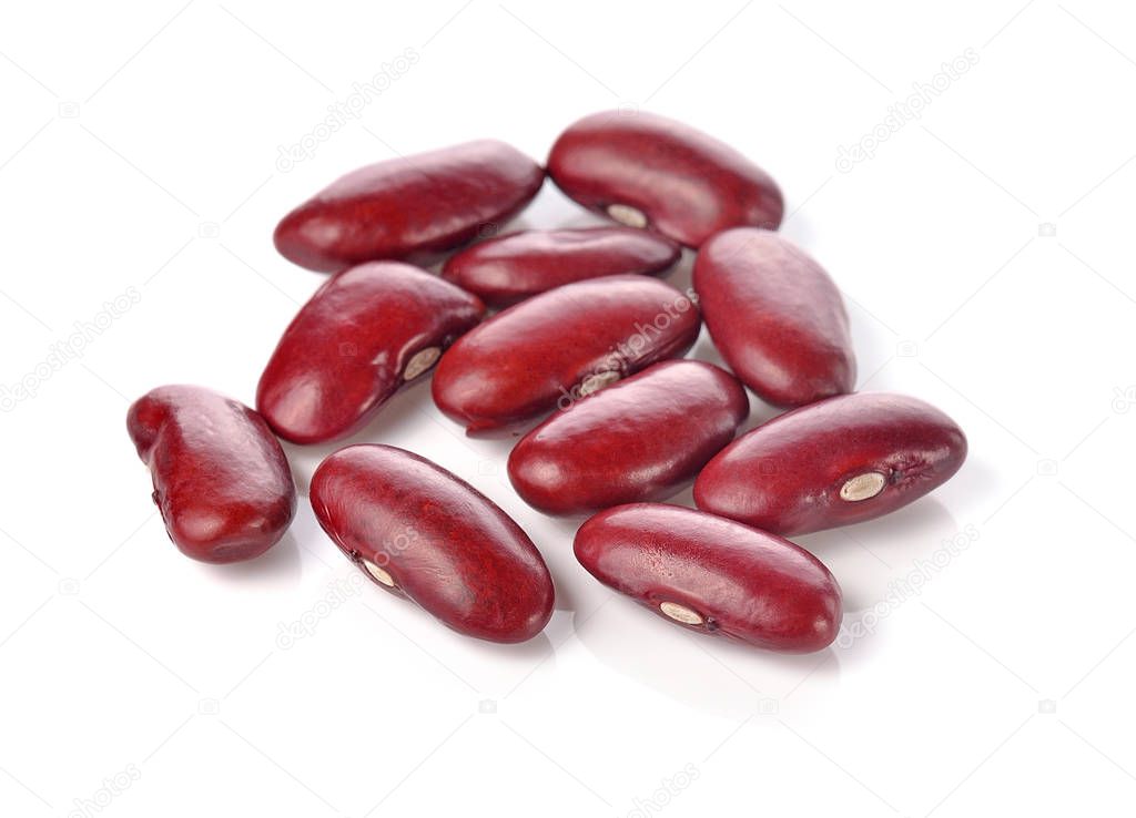 red kidney bean isolated on white background