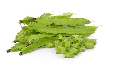 Beyaz arkaplanda kanatlı fasulye