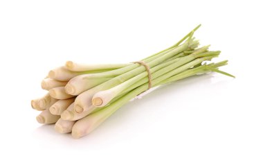 Beyaz arkaplanda limon otu