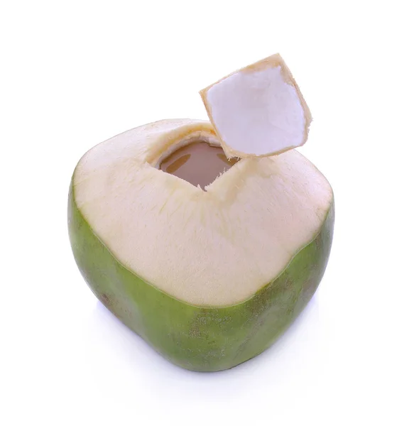 Groene Kokosnoten Met Het Drinken Van Stro Geïsoleerd — Stockfoto
