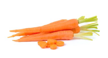 Beyaz arkaplanda havuç izole