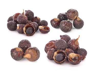 Beyaz arka plan üzerinde izole sabun fındık ağacı